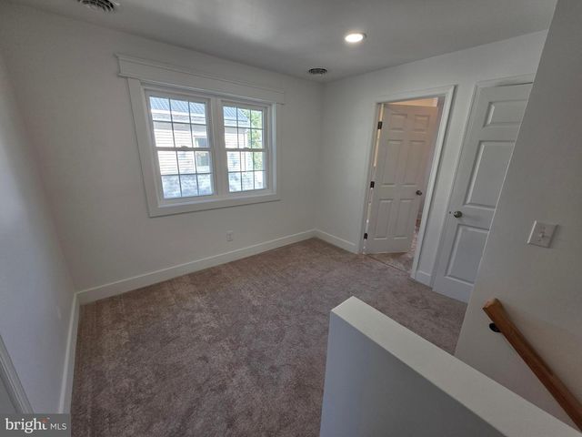 12 CLARA ST, Dover, DE 19904