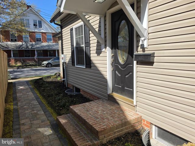 12 CLARA ST, Dover, DE 19904
