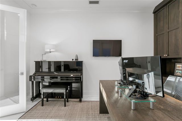 1037 ROYAL PASS ROAD, Tampa, FL 33602