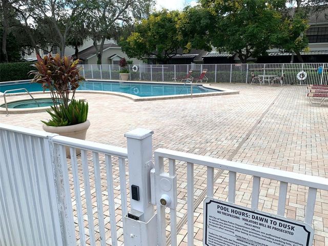 5100 BURCHETTE ROAD 1001, Tampa, FL 33647
