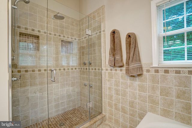 117 W GEORGE MASON RD, Falls Church, VA 22046