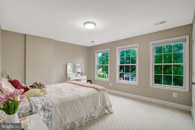 117 W GEORGE MASON RD, Falls Church, VA 22046