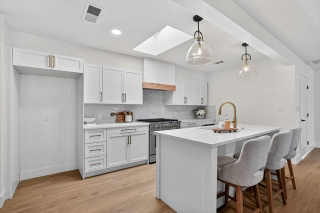 3409 W Cuthbert Ave, Midland, TX 79703