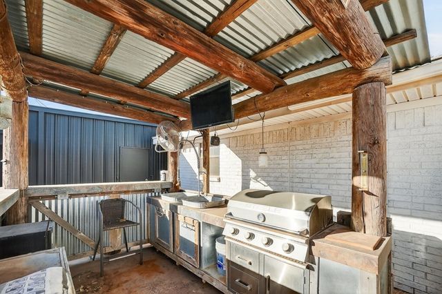 3409 W Cuthbert Ave, Midland, TX 79703