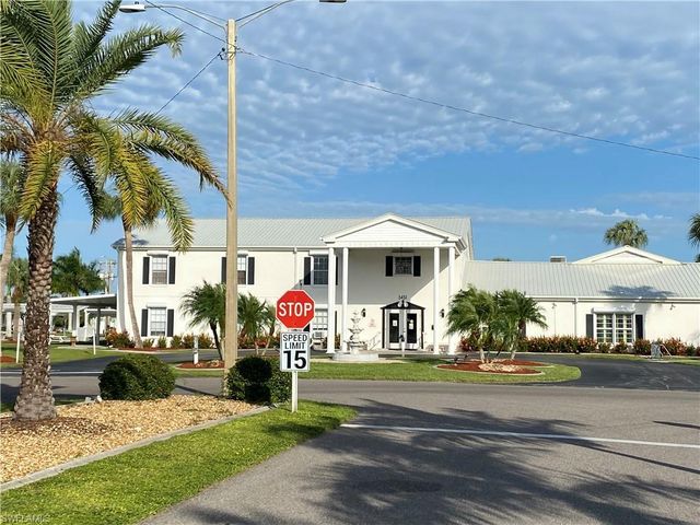 174 Overland TRL, North Fort Myers, FL 33917