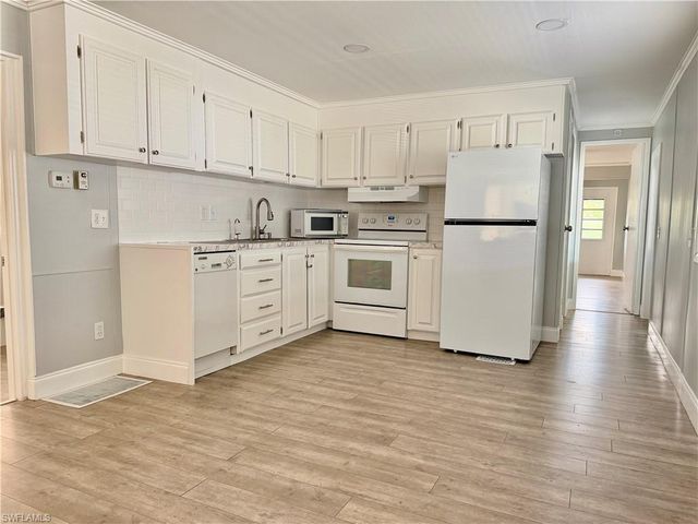 174 Overland TRL, North Fort Myers, FL 33917