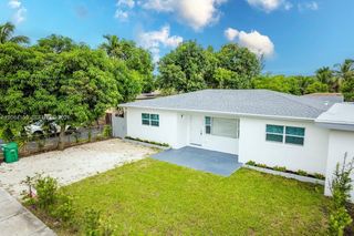 320 NE 160th Street, Miami, FL 33162