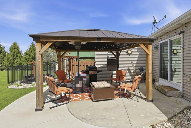 922 DENISE COURT, Kaukauna, WI 54130