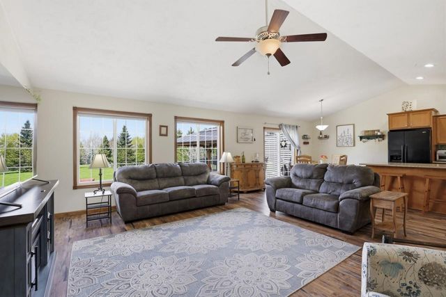 922 DENISE COURT, Kaukauna, WI 54130