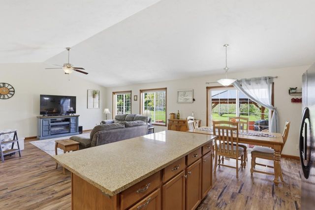 922 DENISE COURT, Kaukauna, WI 54130
