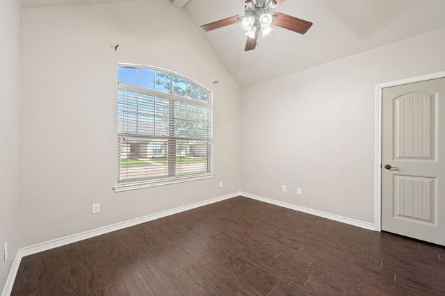 3821 Estes Park, College Station, TX 77845