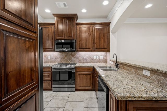 3821 Estes Park, College Station, TX 77845