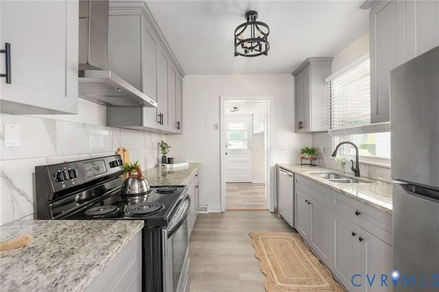 750 Hampton Rd, Petersburg, VA 23805
