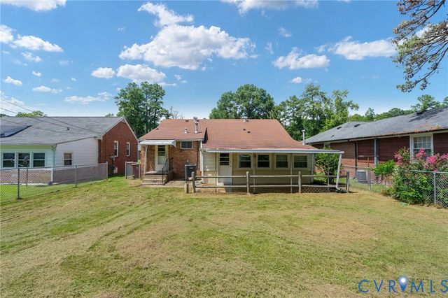 750 Hampton Rd, Petersburg, VA 23805
