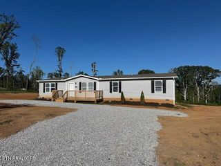 222 Community Drive, Madisonville, TN 37354