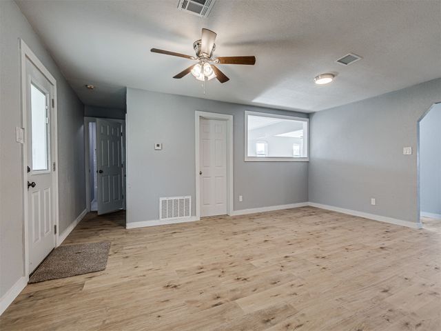 6847 W 191st Street S, Mounds, OK 74047