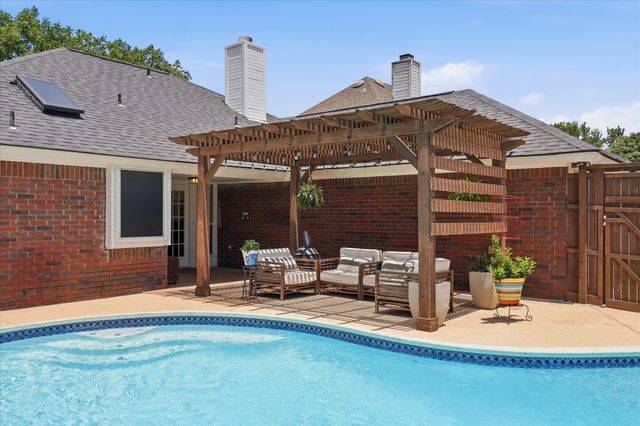 1324 Falcon Drive, Lewisville, TX 75077