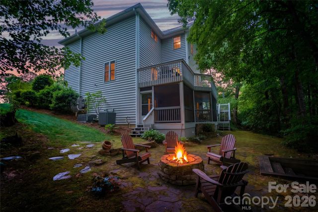 100 Welwyn Lane, Asheville, NC 28805