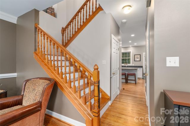 100 Welwyn Lane, Asheville, NC 28805