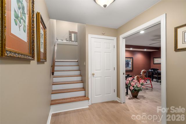100 Welwyn Lane, Asheville, NC 28805