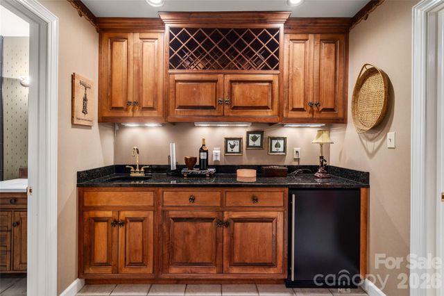 100 Welwyn Lane, Asheville, NC 28805