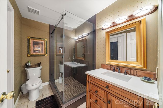 100 Welwyn Lane, Asheville, NC 28805