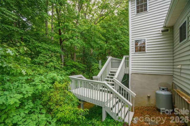 100 Welwyn Lane, Asheville, NC 28805