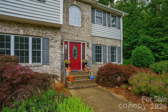 100 Welwyn Lane, Asheville, NC 28805