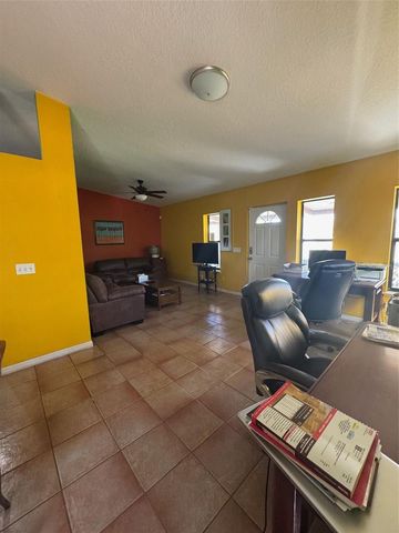 1065 S MASSACHUSETTS AVENUE, Deland, FL 32724