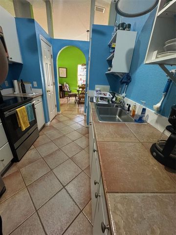 1065 S MASSACHUSETTS AVENUE, Deland, FL 32724