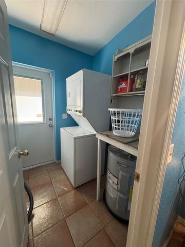 1065 S MASSACHUSETTS AVENUE, Deland, FL 32724