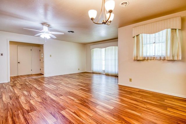 701 Brock Dr, Corpus Christi, TX 78412