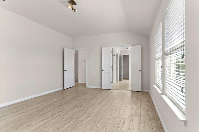 2051 Cambria DR, Buda, TX 78610