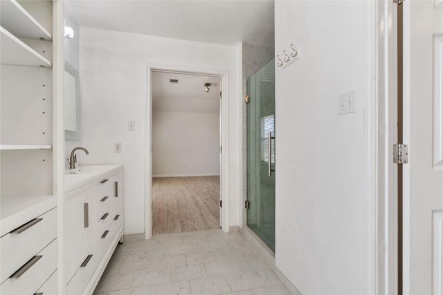 2051 Cambria DR, Buda, TX 78610