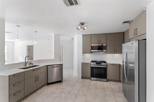 2051 Cambria DR, Buda, TX 78610