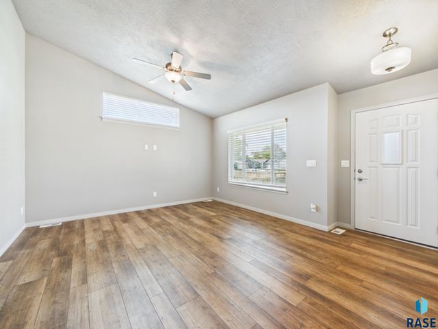 905 Fanning St Street, Tea, SD 57064