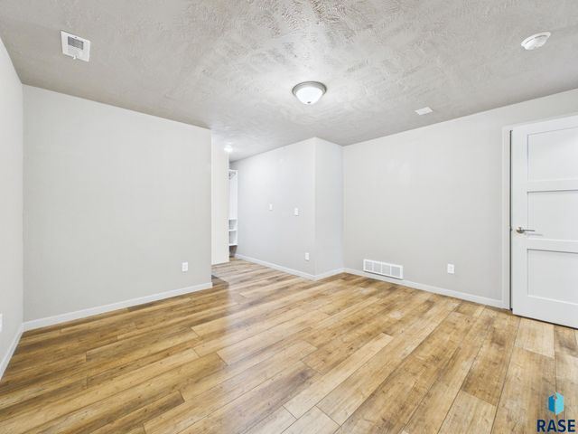 905 Fanning St Street, Tea, SD 57064