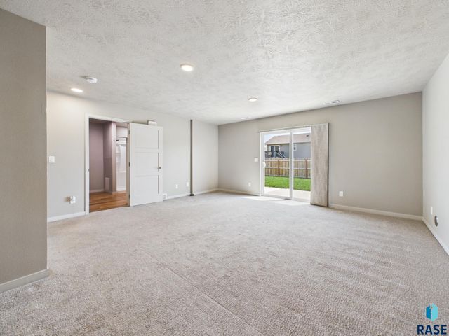 905 Fanning St Street, Tea, SD 57064