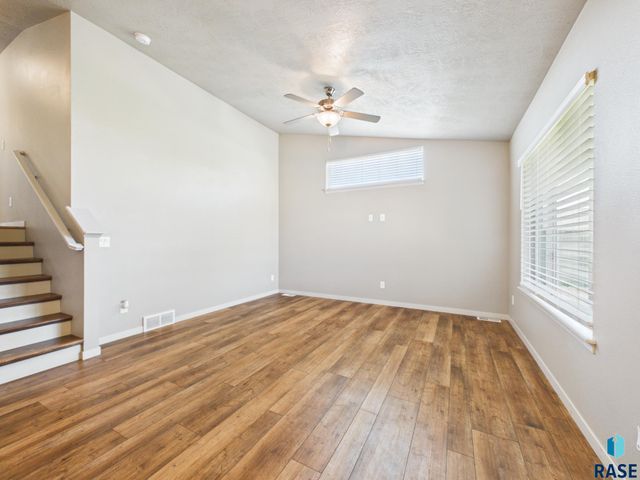 905 Fanning St Street, Tea, SD 57064