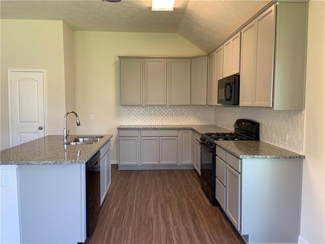 139 Bates Ct, Huntsville, TX 77320