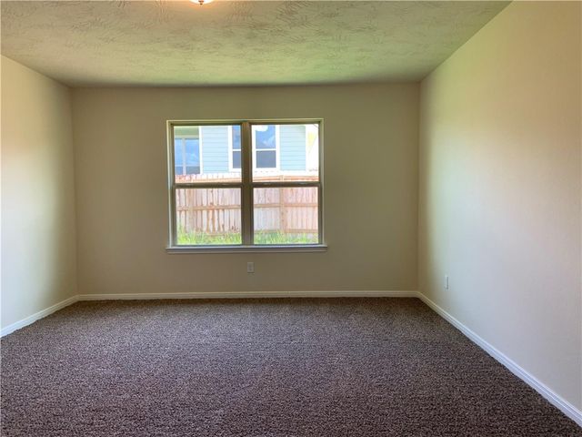 139 Bates Ct, Huntsville, TX 77320