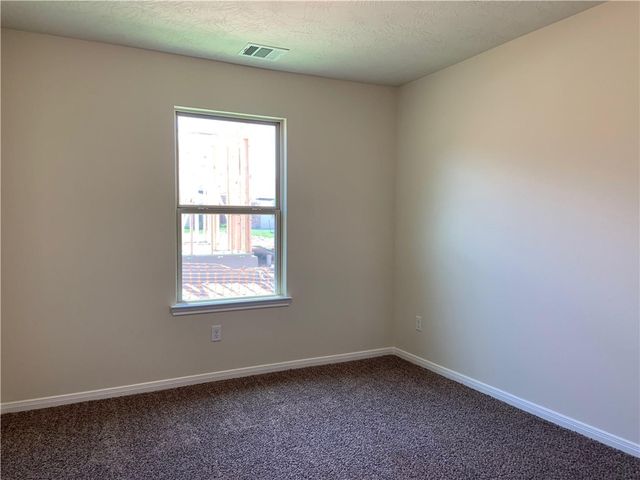 139 Bates Ct, Huntsville, TX 77320