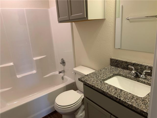 139 Bates Ct, Huntsville, TX 77320