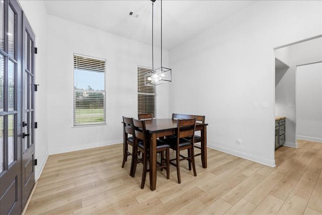 9448 Acadian Way, Orange, TX 77630