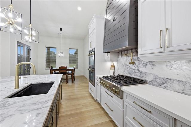 9448 Acadian Way, Orange, TX 77630