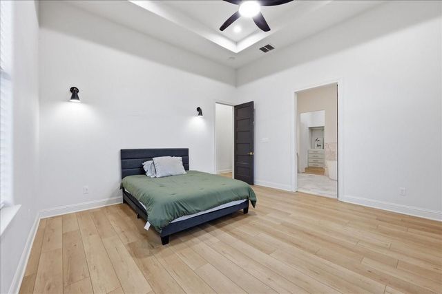 9448 Acadian Way, Orange, TX 77630