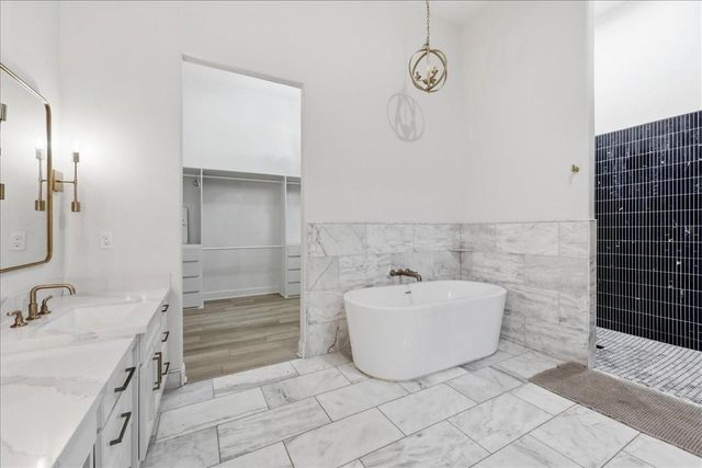 9448 Acadian Way, Orange, TX 77630