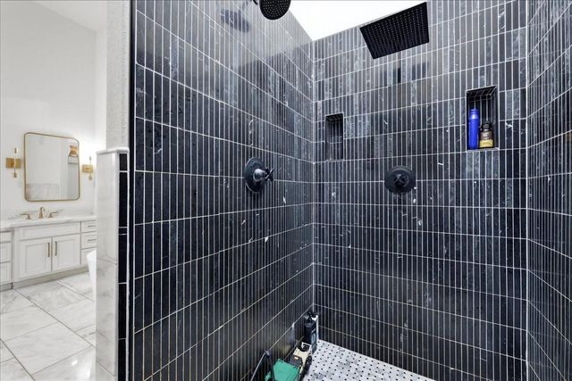 9448 Acadian Way, Orange, TX 77630