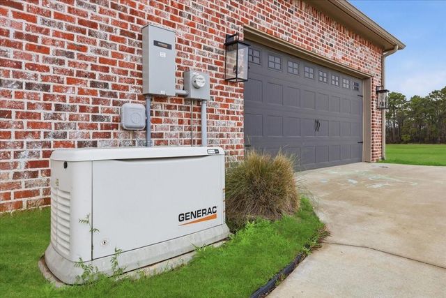 9448 Acadian Way, Orange, TX 77630