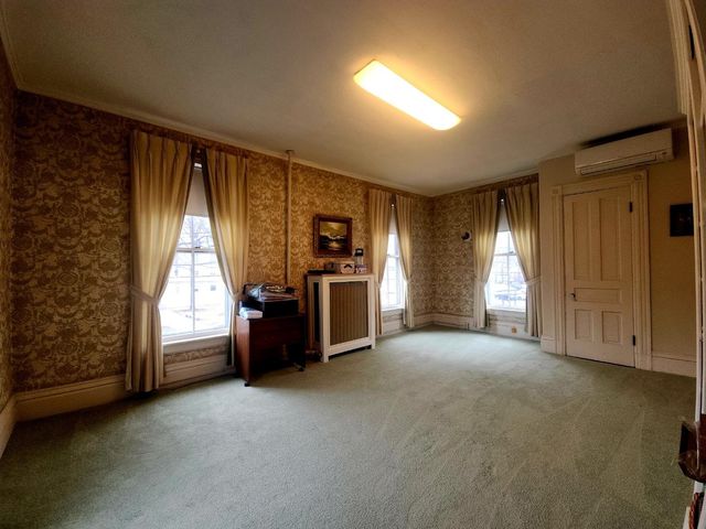 2 S Spring Street, Concord, NH 03301